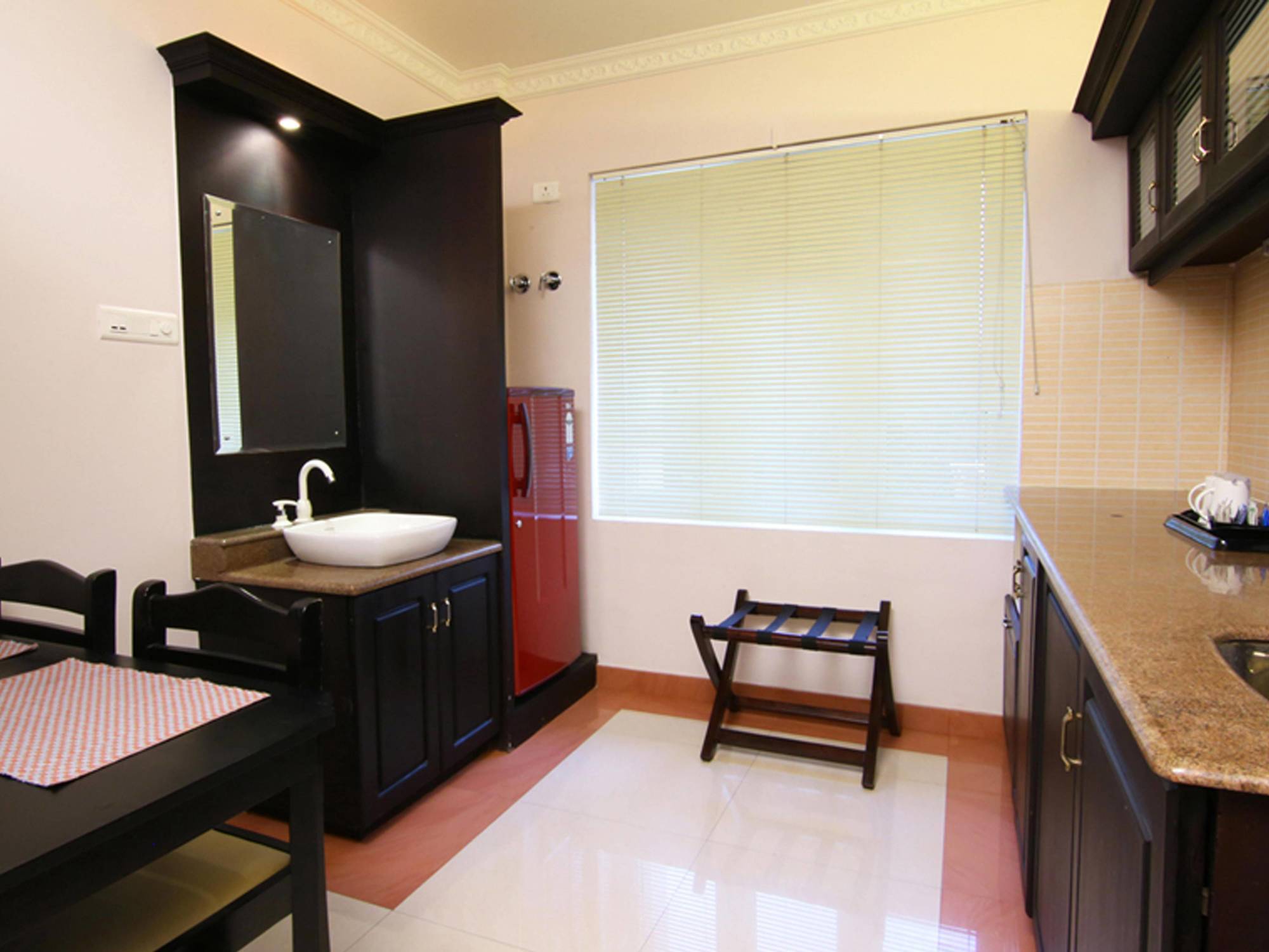 Atlas Airport Hotel Apartment เนดุมบัสเซรี ภายนอก รูปภาพ