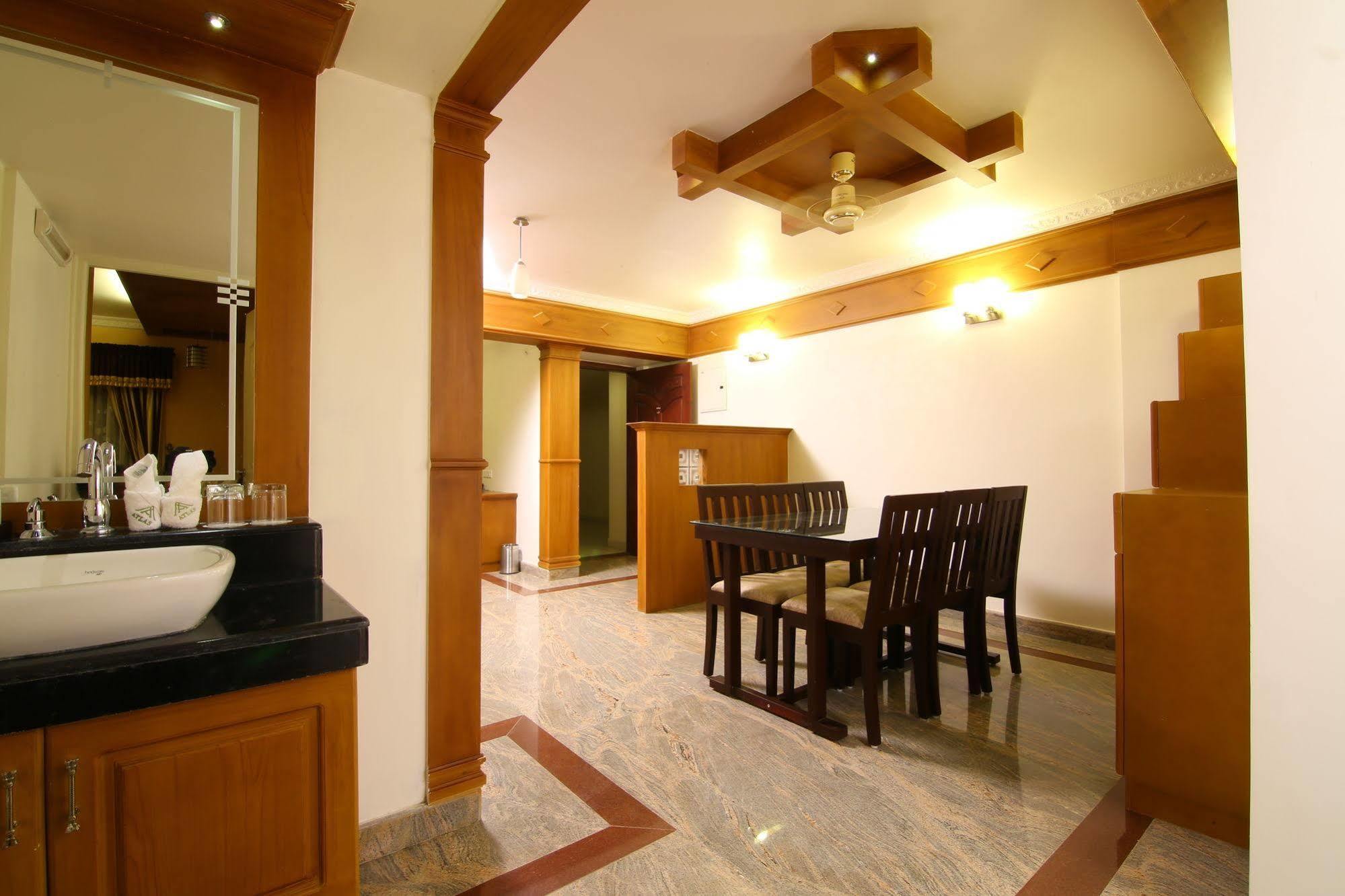 Atlas Airport Hotel Apartment เนดุมบัสเซรี ภายนอก รูปภาพ