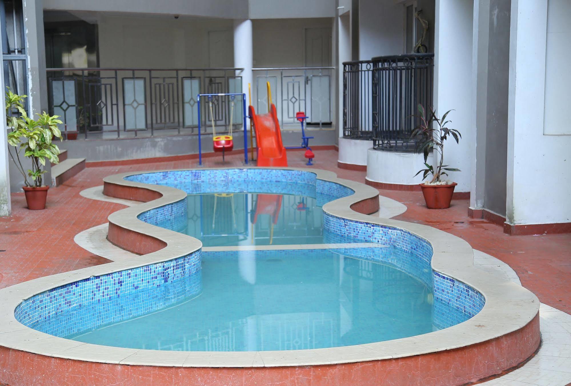 Atlas Airport Hotel Apartment เนดุมบัสเซรี ภายนอก รูปภาพ